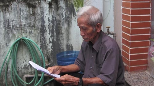 Ông Huỳnh Văn Truyện, cha Huỳnh Văn Nén, nhiều năm trời kêu oan cho con.
