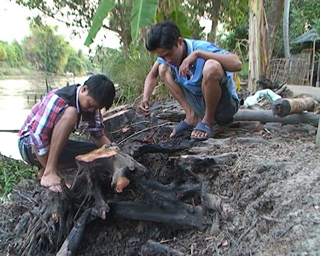 Goc gua bi dot phat no, mot nguoi bi thuong nang hinh anh