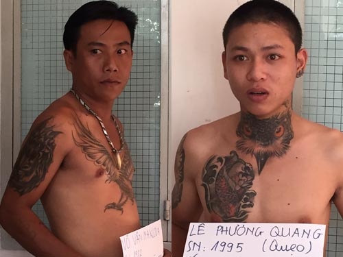 Cong an no sung khong che hon 60 giang ho chuan bi dan tran hinh anh