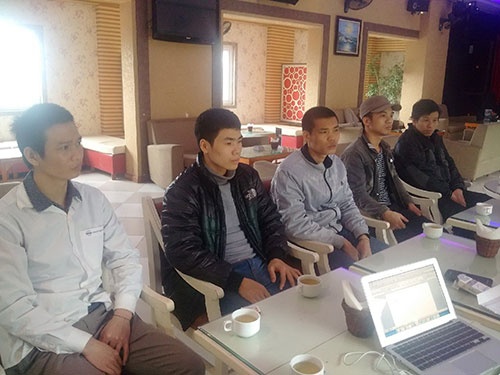 Các bị can Đặng Văn Quang, Đặng Văn Tuyên, Bàn Văn Tiếp, Đặng Việt Sơn, Bàn Văn Thái (từ trái sang).