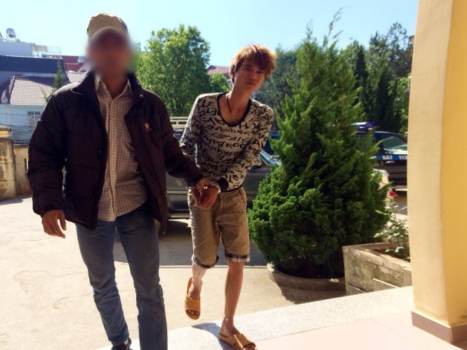 Hon chien giua nga ba duong, mot nguoi chet hinh anh