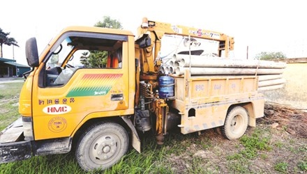 Tai nan tham khoc 5 nguoi chet: Tai xe khong co bang lai hinh anh