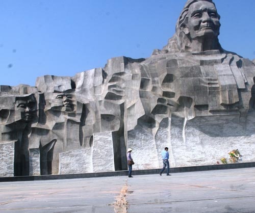 Vo gach tai tuong dai Me VN anh hung: Bao dam, rat yen tam hinh anh