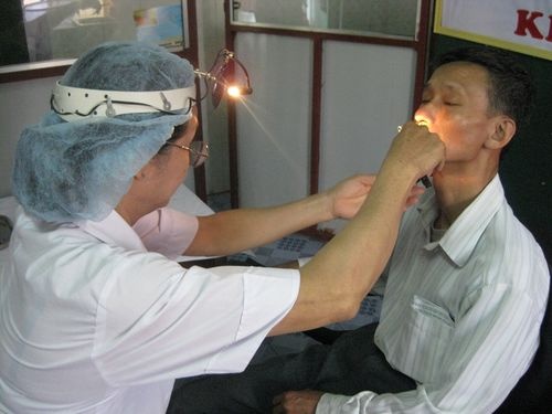Nhung truong hop can cat amidan hinh anh