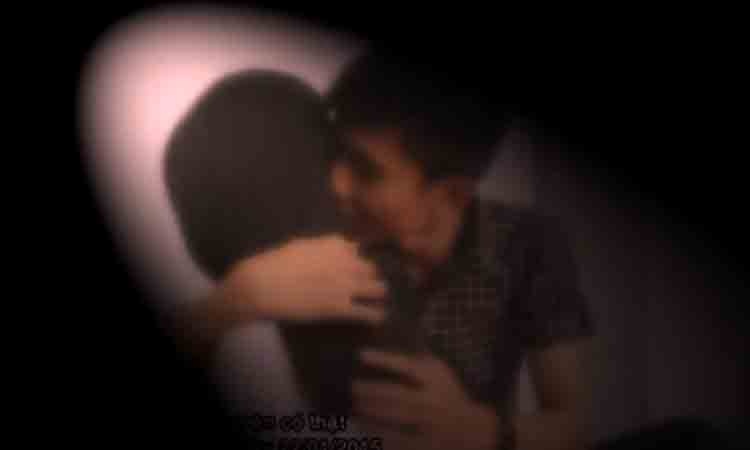 Khi nao bi ket toi giao cau, hiep dam tre em? hinh anh