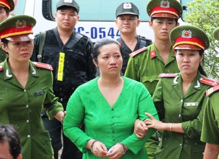 Vo bi thu xa giet nguoi, xu no se bi xet xu them toi hinh anh