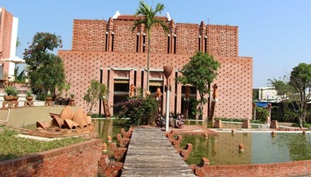 Cong vien dat nung lon nhat Viet Nam hinh anh