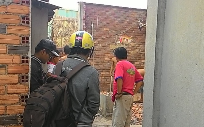 Hai anh em chet bat thuong trong phong tro hinh anh