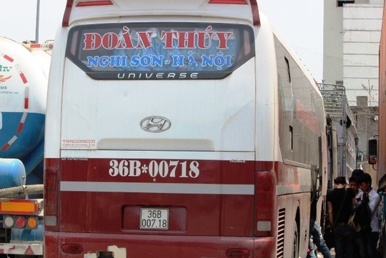 Phat 40 trieu dong, thu hoi phu hieu xe nhoi nhet 111 khach hinh anh