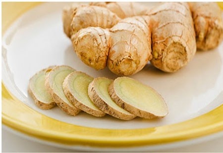 Ngoài vai trò là gia vị, gừng còn có tác dụng làm đẹp da, đẹp tóc, chống viêm, trị mụn...
