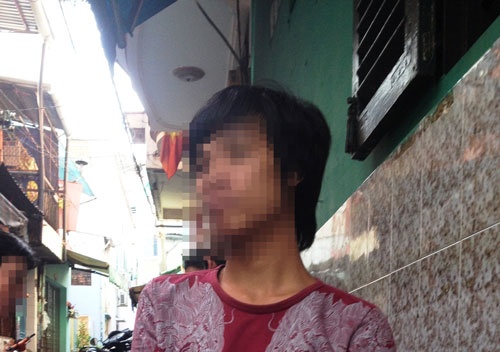 Thủy trải lòng với nghề phô thân, diễn trò ở đám ma.