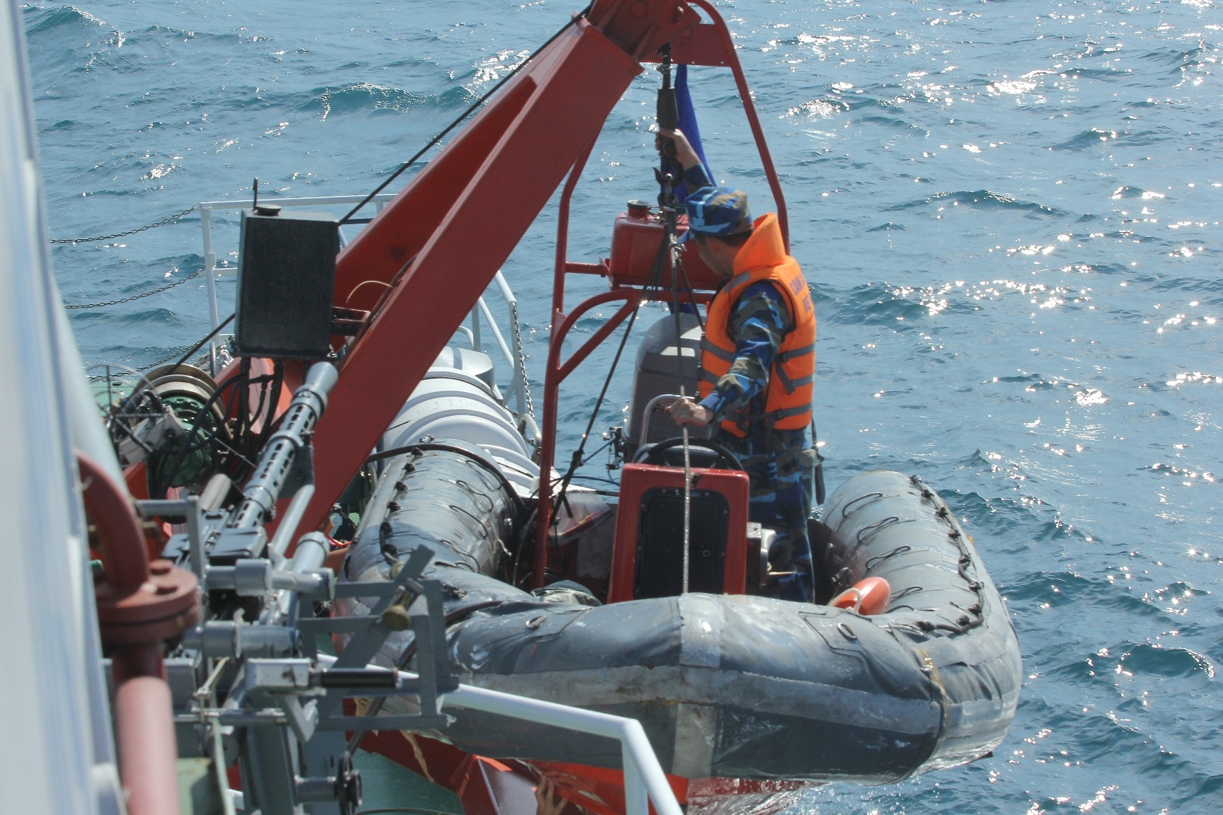 Một trong những yêu cầu quan trọng trong suốt quá trình tập luyện là phải thể hiện được sự phối hợp hiệp đồng chặt chẽ giữa lực lượng thực thi pháp luật trên biển của hai nước, phát huy thế mạnh của mỗi bên cũng như tạo nên sức mạnh tổng hợp để thực thi nhiệm vụ một cách hiệu quả nhất.