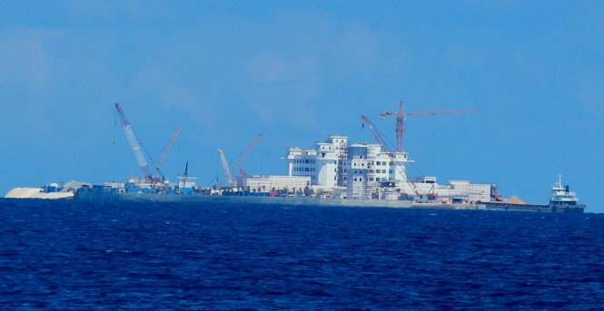 Toàn cảnh công trình trên đảo Huy Gơ bị Trung Quốc chiếm đóng và xây dựng trái phép.