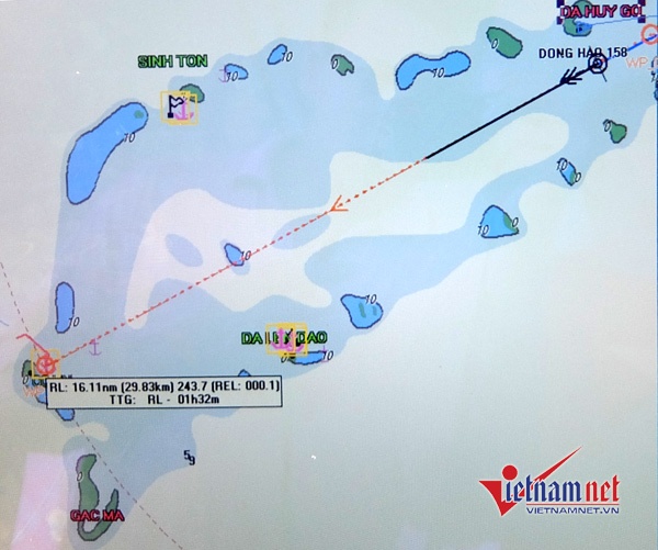 Hải trình của đoàn công tác số 9 đi giữa cụm đảo Sinh Tồn thuộc quần đảo Trường Sa (Khánh Hòa, VN), ngang qua các bãi đá Huy Gơ và Gạc Ma đang bị TQ chiếm đóng trái phép.