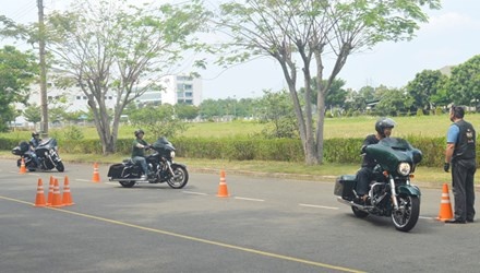 Tập luyện hình dích dắc.