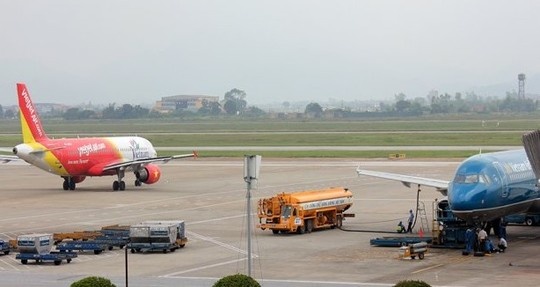 Duong bang san bay Cat Bi khong hong do nang nong hinh anh