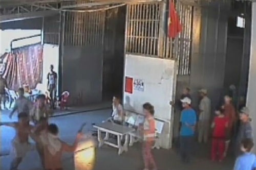 Nghi can 'giet nguoi' ra dau thu hinh anh