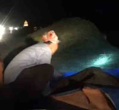 Ra dong luc nua dem de tron nong 40 do hinh anh