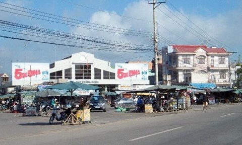 Trung tâm chợ Trảng Bàng, nơi bọn chúng kêu anh Nghiệp đến.