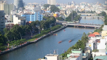 ​De xuat lap 2 ben tau tren kenh Nhieu Loc - Thi Nghe hinh anh