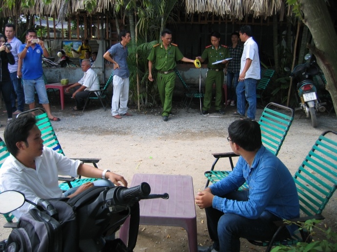 Khoi to vu an 2 phong vien bi hanh hung, cuop may quay hinh anh