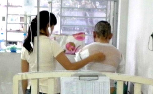 Tat xang dot chay nguoi den gay su hinh anh