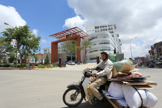 Lam Dong vay tien xay trung tam hanh chinh hinh anh