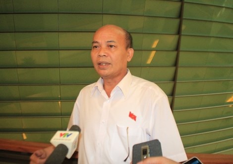 ĐB Đỗ Văn Đương cho rằng “tư tưởng pháp trị nghiêm khắc mới giảm bớt được tội phạm”.