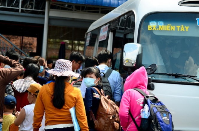 TP HCM dong loat kiem tra cac diem xe 'du' hinh anh