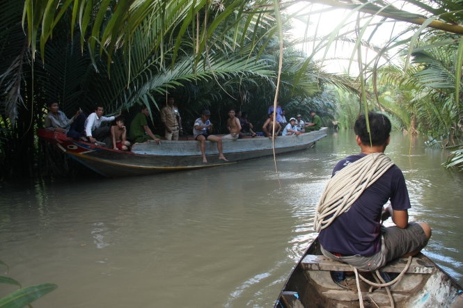 Ve nha ban o que choi, hai nu sinh chet duoi hinh anh