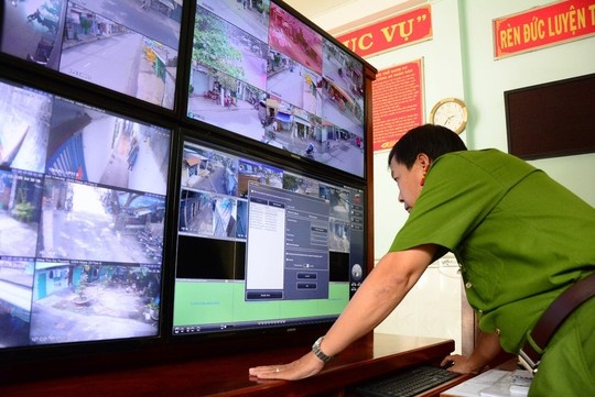 Nhan rong 'mat than' hinh anh