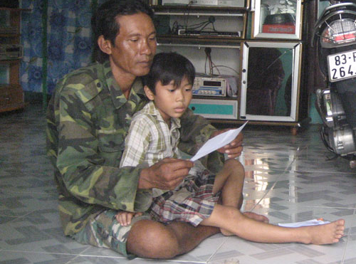 Vu oan sai o Soc Trang: Nguoi 'tot bung' bi an la ai? hinh anh