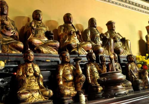 39 pho tuong 300 nam tuoi bi trom hinh anh