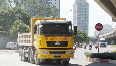 Lam ro thong tin 'xe vua' o Ha Noi hinh anh