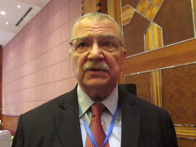 Ông Michael Michalak.