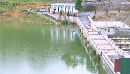 Dap thuy dien thanh 'bom nuoc', de doa xoa so TP Ha Giang hinh anh