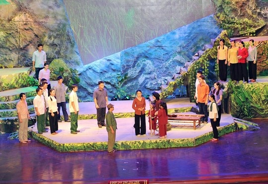 Xu ly vu dua nhac TQ vao chuong trinh 'Khat vong doan tu' hinh anh