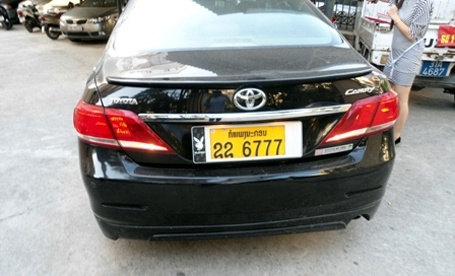 Oto bien Lao co duoc vao Ha Noi? hinh anh