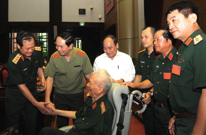 Các đại biểu tham dự hội thảo trò chuyện với đại tướng Lê Đức Anh (nguyên chủ tịch nước, nguyên bộ trưởng Bộ Quốc phòng).