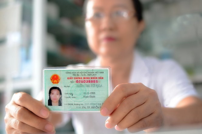 Bà T.T.T.N. (ngụ tại Q.Phú Nhuận, TP.HCM) có số CMND 020036885 trùng với số của ông B.N.T. (ngụ tại Q.11).