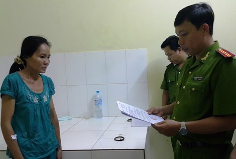 Vu be so sinh bi dam vao dau: Se chi dinh luat su cho ba Van hinh anh