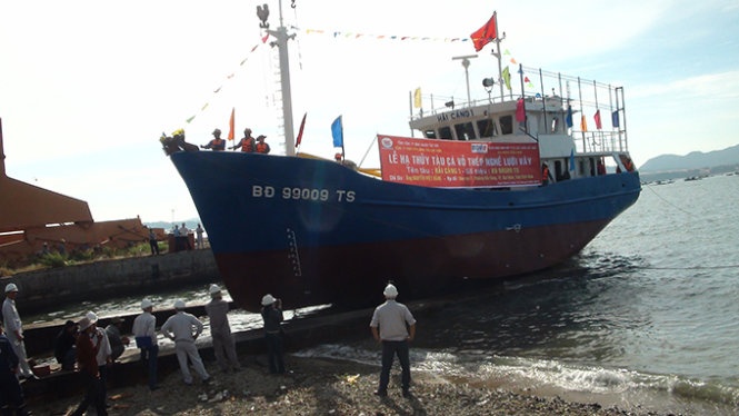 Hạ thủy tàu Hải Cảng 01.