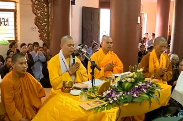 Le chiem bai 100 bao thap xa loi Phat va thanh tang hinh anh