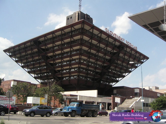 Đài phát thanh Slovakia - Ảnh: KTS Nguyễn Trường Lưu cung cấp. 