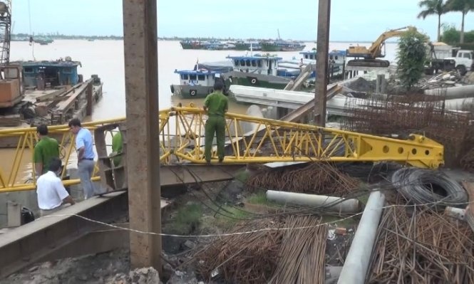 Lai sap can cau tai Dong Thap, 2 cong nhan tu vong hinh anh