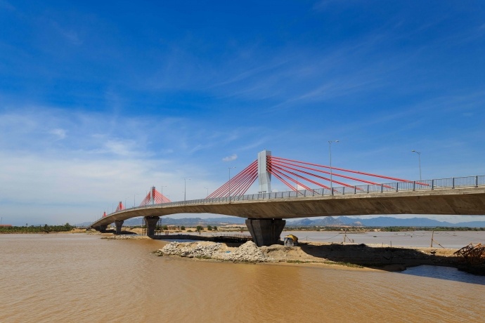 Sap khanh thanh cau An Dong noi doi bo song Dinh hinh anh