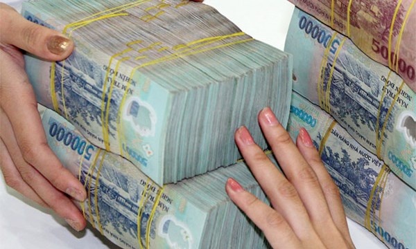 Giam doc So Y te Long An tra lai ‘qua khung' 400 trieu hinh anh