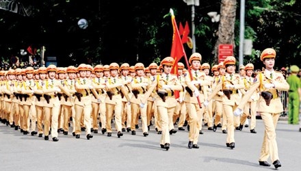 Đặng Thị Hương Quỳnh dẫn đầu khối nữ CSGT.