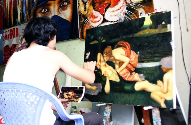 Thuê vẽ bằng một bức ảnh chụp tranh kèm theo kích cỡ thì trong một ngày có ngay bức tranh y chang tranh thật.