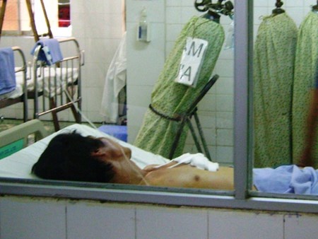 Giet vo va cha vo roi tu tu nghi do ghen tuong hinh anh